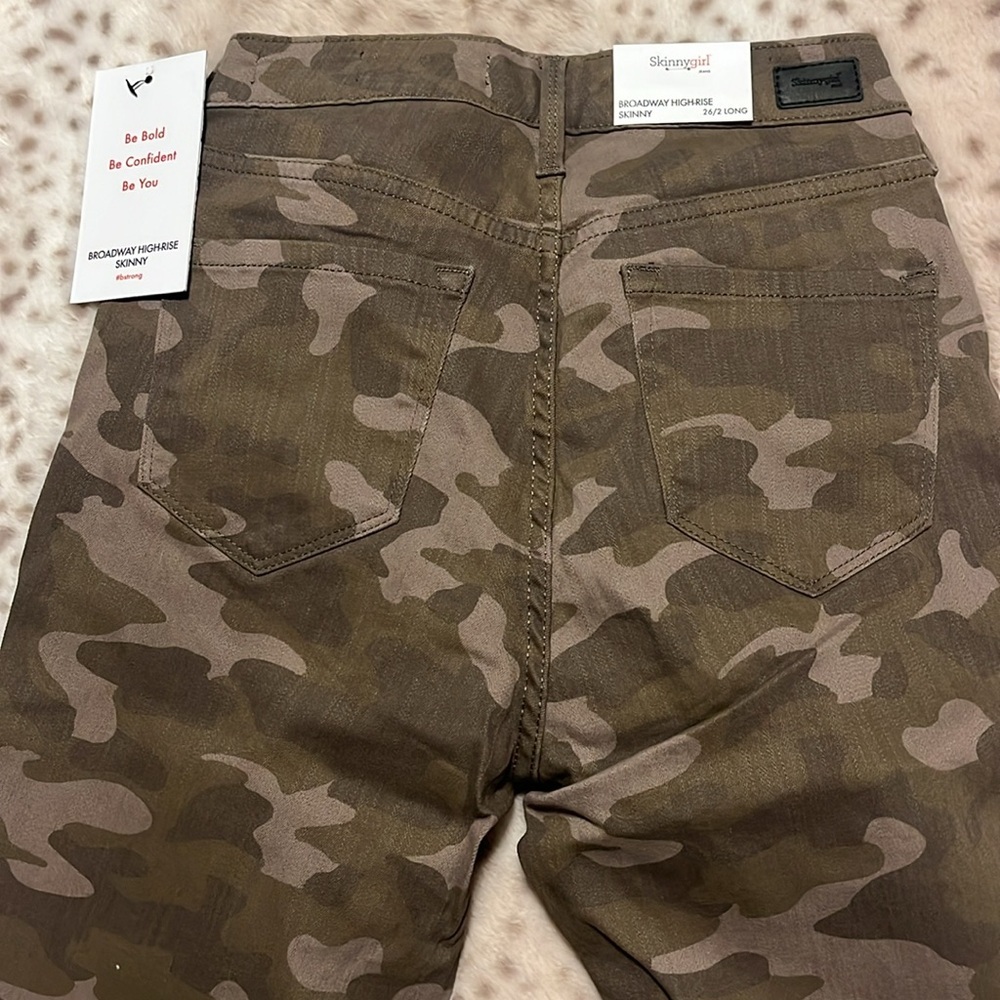NWT Skinnygirl Broadway High Rise Camo Jeans 26/2​ - Picture 5 of 8